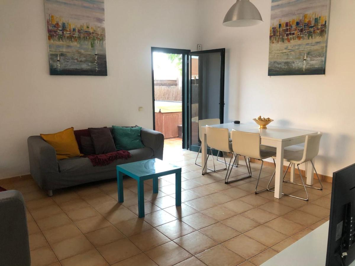 Lovely 2-Bed Villa In Corralejo Fuerteventura Exterior photo