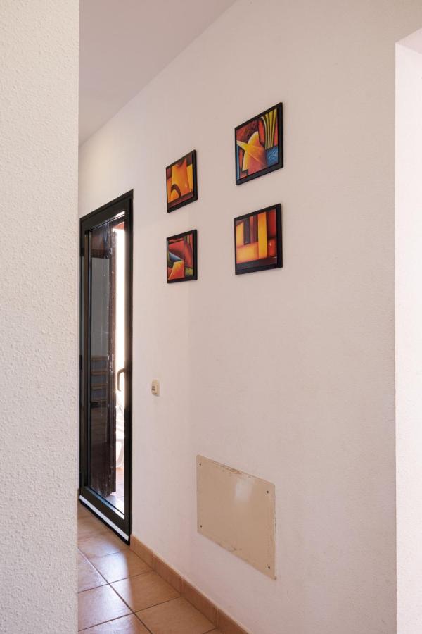 Lovely 2-Bed Villa In Corralejo Fuerteventura Exterior photo